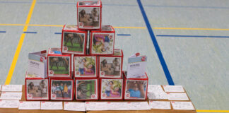 Wülfrather Kitas mit Bewegungswürfeln ausgestattet Die Idee entstand im Rahmen des Projekts „KiB – Kinder in Bewegung“ durch das Kreisgesundheitsamt in Kooperation mit den Kitas Stadtspatzen und Farbenfroh. Foto: Kreis Mettmann
