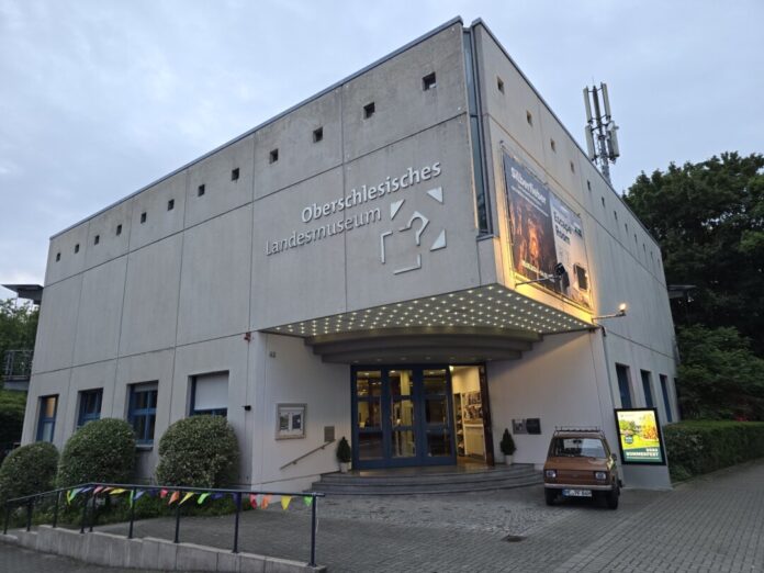 OSLM Aussen Das Oberschlesische Landesmuseum auf der Bahnhofstraße in Ratingen Hösel, Bild: Alexander Heinz