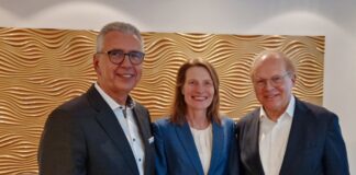 Kontinuität im Sparkassen-Vorstand Udo Zimmermann, Beate Händeler und Ewald Vielhaus, Bild: Sprkasse HRV