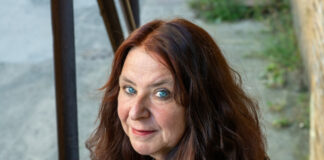 Ratinger zum Lesen eingeladen: „Schwebende Lasten“ Die Autorin Annett Gröschner. Foto: Susanne Schleyer