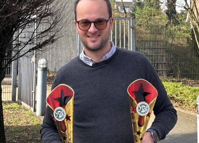 Pokale Citylauf Die erfolgreichsten Läufer erhalten Pokale. Foto: TuS 08 Lintorf