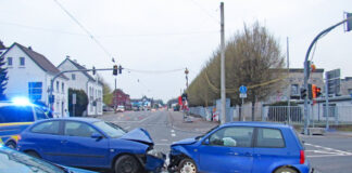Flucht nach Crash in Langenfeld