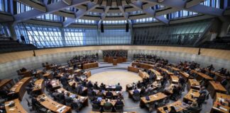 Zufriedenheit mit Demokratie in NRW bei Jungen eingebrochen Auch das Vertrauen in politische Institutionen wie den Landtag in NRW ist gesunken. (Symbolbild)