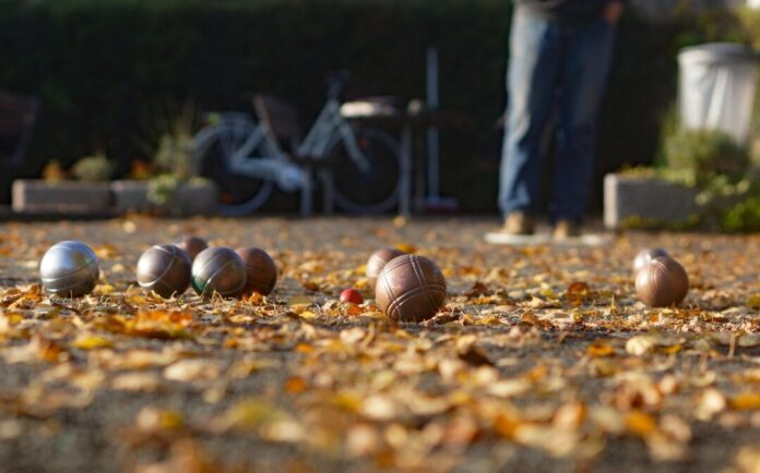 karsten_madsen-petanque-6090720_1920