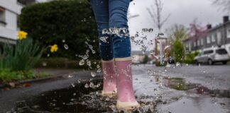 Frühlingsabsturz: Kaltfront bringt Regen, Wind und Graupel Eine Kaltfront bringt erst Wind und dann auch viel Regen. (Symbolbild)