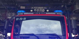 72-Jähriger bei Feuer schwer verletzt Die Feuerwehr löschte ein brennendes Einfamilienhaus in Korschenbroich. (Symbolbild)