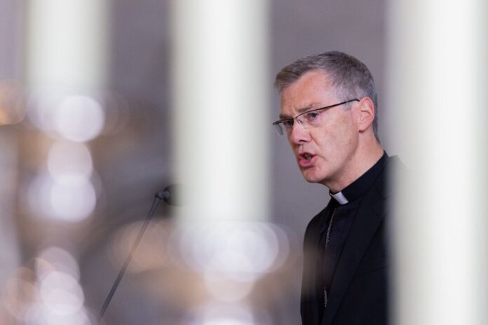 Bischof Heiner Wilmer Der neue Bischof von Münster, Heiner Wilmer, hat sich in seiner ersten Ansprache an seinem neuen Wirkungsort auch zum Missbrauchsskandal in der katholischen Kirche geäußert.