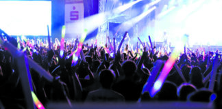 Der „Super Tipp“ wird zur Ticket-Plattform: Eintrittskarten für Events Eintrittskarten für Konzerte und Co gibt es durch eine Kooperation der Super Tipp Medien GmbH mit Reservix und ADticket jetzt direkt aufs Smartphone. Foto: Volkmann