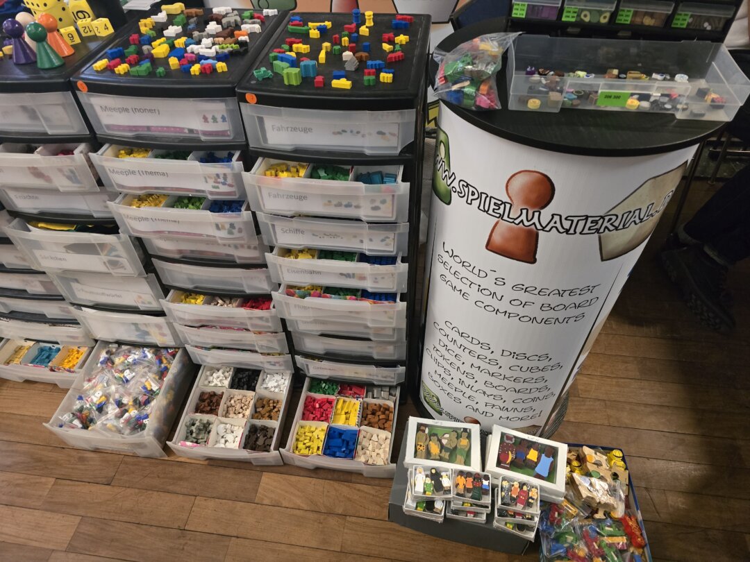 Ersatzteile für fast alle Spiele, spielmaterial.de von Mücke Spiele in Mönchengladbach, Bild: Alexander Heinz