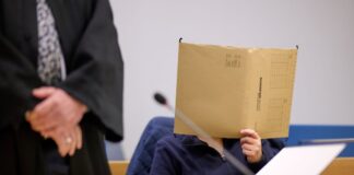 Jahrelang weggesperrtes Kind – Urteil für Anfang Mai geplant Die Großeltern mütterlicherseits sind wegen Beihilfe angeklagt. (Archivbild)