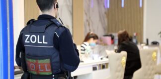 Zollbeamte in Köln haben heute vietnamesische Nagelstudios kontrolliert.