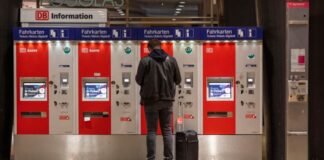 SPD will Deutschlandticketpreis in NRW drei Monate halbieren In Zeiten, in denen hohe Spritpreise Familien und Arbeitnehmer besonders belasten, fordert die SPD eine «Entlastungsedition des Deutschlandtickets». (Symbolbild)