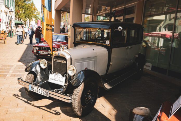 Citroen Auch historische Automobile sind regelmäßig bei der Ratinger Veranstaltung zu bestaunen, hier der fast 100 Jahre alte Citroen von Rolf Wiechert, Bild: Alexander Heinz