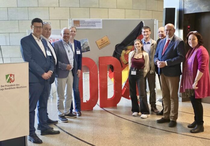 Foto_Martin_Sträßer_Landtag_NRW_Ausstellungseröffnung Martin Sträßer bei der Eröffnung. Foto: Büro Sträßer