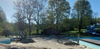 Auch der Sand muss in regelmäßigen Abständen ausgetauscht werden. Foto: Kreisstadt Mettmann