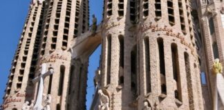 Kulturkreis Hösel wagt Reise nach Barcelona Susanne Wallstein hat die Reise organisiert - hier eine Aufnahme der Sagrada Familia. Foto: Susanne Wallstein