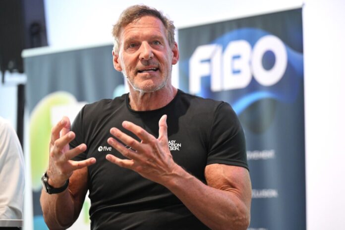 Fitnessmesse Fibo 2026 «Du willst dich auch noch mit 70 bücken und den Schuh zumachen können, ohne dabei Rückenschmerzen zu bekommen», sagt Hollywood-Schauspieler Ralf Möller.