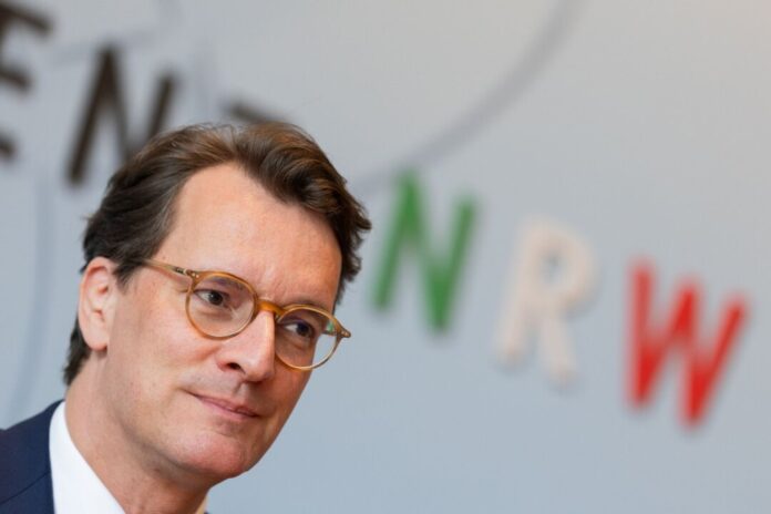 Landespressekonferenz - Ministerpräsident Wüst NRW-Ministerpräsident Hendrik Wüst (CDU) sagt: «An KölnRheinRuhr führt kein Weg vorbei.»