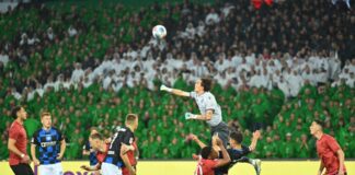 Paderborn springt mit 1:1 bei Hannover 96 an die Spitze Zwischen Hannover 96 und dem SC Paderborn gab es viel Kampf, aber wenig Klasse.