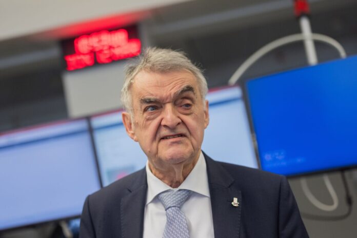 Herbert Reul NRW-Innenminister Herbert Reul (CDU) sucht eine neue Recherche-Software für die Polizei. (Archivbild)