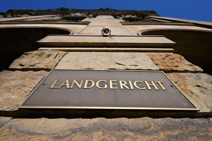 Prozess in Mönchengladbach In einem Prozess vor dem Landgericht Mönchengladbach hat ein ehemaliger Mitarbeiter des Sozialamts einen Millionenbetrug eingeräumt (Archivbild).