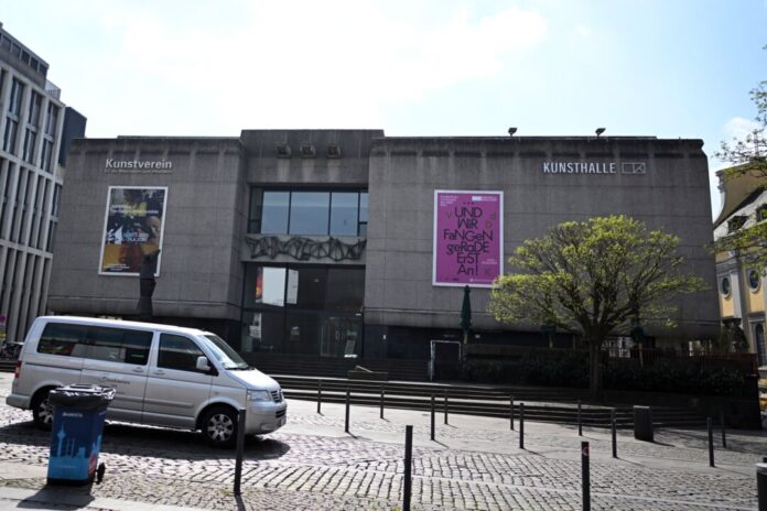 Kunsthalle Düsseldorf Die Tat ereignete sich an der Rückseite der Düsseldorfer Kunsthalle