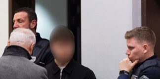 Im Kölner Prozess um ein mutmaßliches Autorennen mit zwei Toten wurden die Urteile gesprochen. (Archivbild)