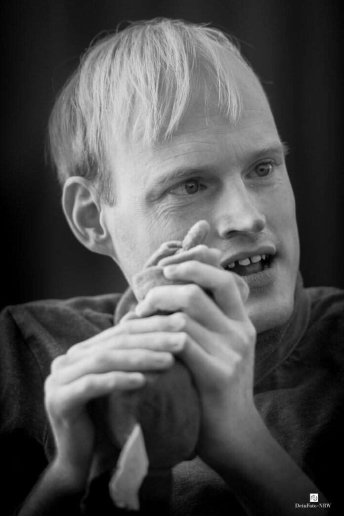 final-07264 Die Ausstellung ist vom 5. Mai bis zum 26. Mai 2026 kostenfrei und öffentlich zugänglich. Das Projekt wird gefördert von Aktion Mensch. Foto: Lebenshilfe Kreisvereinigung Mettmann