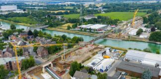 Bahnsperrung: Letzte Etappe bei Großprojekt am Niederrhein 1,5 Meter höher wurde die Bahn-Brücke über den Wesel-Datteln-Kanal gebaut - das hat weitreichende Auswirkungen. (Archivbild)