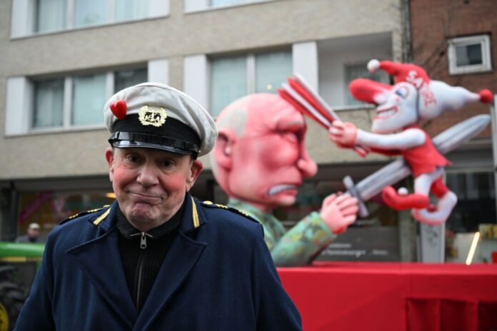 Jacques Tilly Karnevalswagenbauer Jacques Tilly ist von einem russischen Gericht zu achteinhalb Jahren Haft verurteilt worden (Archivbild).