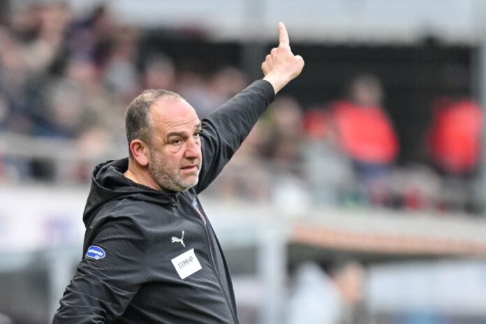 Frank Schmidt Kann er seinen 1. FC Heidenheim endlich mal wieder zum Sieg führen? Trainer Frank Schmidt. (Archivbild)