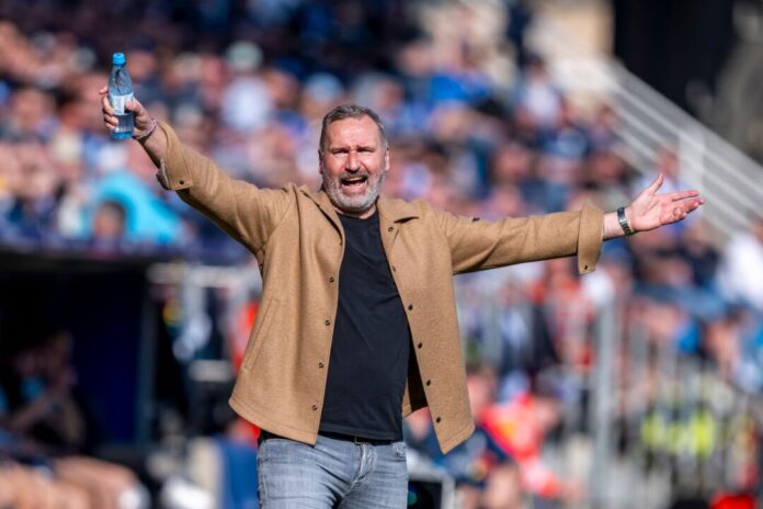 Tim Walter Will endlich auch zu Hause gewinnen: Holstein Kiels Trainer Tim Walter. (Archivbild)