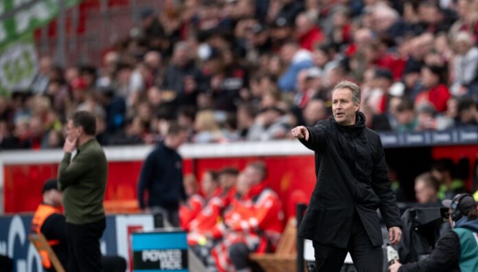 Bayer Leverkusen - VfL Wolfsburg Will mit Bayer Leverkusen im Saisonendspurt die Champions League klar machen: Trainer Kasper Hjulmand.