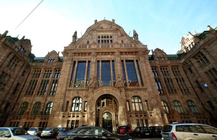 Verwaltungsgericht in Düsseldorf Schwarze Bildschirme - Richter in NRW klagen über IT-Probleme (Archivbild)