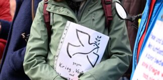 Ostermärsche für den Frieden gehen weiter Der Ostermarsch Rhein-Ruhr ist der größte in NRW.