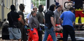 Verdächtiger nach Angriff auf Lehrerin in Essen angeklagt Bei der Festnahme wurde der Tatverdächtige von Polizisten angeschossen und dabei schwer verletzt. (Archivbild)