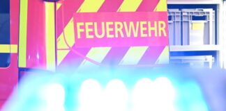 Brand in Aachener Psychiatrie – Verdacht auf Brandstiftung Die Feuerwehr war mit zahlreichen Einsatzkräften vor Ort. (Symbolbild)