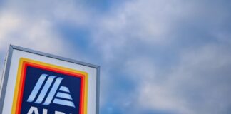 Aldi ist neben Deutschland weltweit in 17 weiteren Ländern tätig, unter anderem in China und Australien. In den USA sind beide Aldi-Gruppen vertreten.