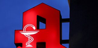 Deutschland darf sich nicht aus Preisgründen von existenziell wichtigen Medizinlieferungen aus dem Ausland abhängig machen, mahnt Nordrhein-Westfalens Gesundheitsminister Karl-Josef Laumann (CDU). (Symbolbild)