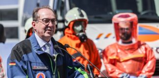  Der Bundesinnenminister betont den Stellenwert des Ehrenamts.