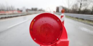 Zum wiederholten Male müssen Autofahrer wegen Arbeiten an der A2-Brücke über den Dortmund-Ems-Kanal lange Umwege in Kauf nehmen. (Symbolbild)