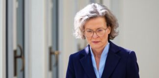 Der CDU-Landesministerin Ina Scharrenbach wird vorgeworfen, in ihrem Ministerium eine von «Angst und Schrecken» geprägt Arbeitsatmosphäre zu erzeugen (Archivbild).
