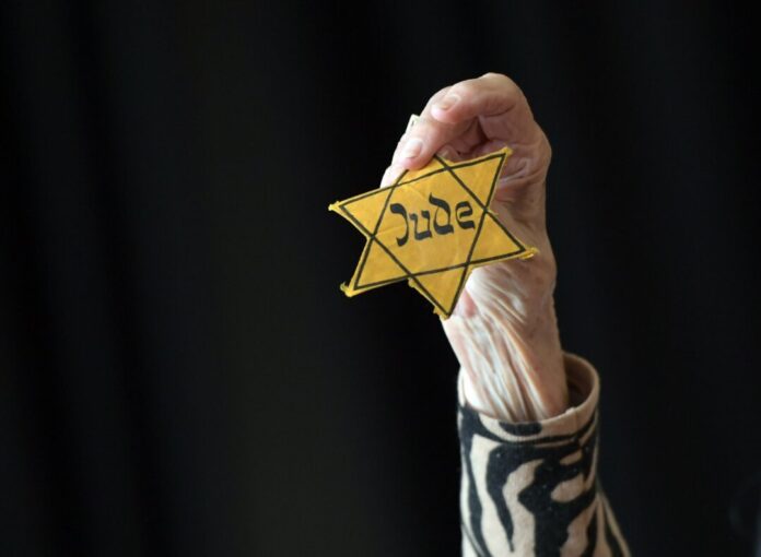 Judenstern Mit einer Bundesratsinitiative will NRW den Handel mit Dokumenten und Objekten von Opfern der Nazi-Herrschaft stoppen. (Archivbild)