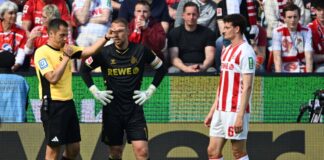 Schiedsrichter Robert Hartmann entschied auf einen umstrittenen Elfmeter für Leverkusen.