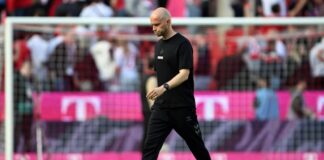 Kölns Trainer René Wagner wollte die Kritik am Rasen nicht unkommentiert stehen lassen. 