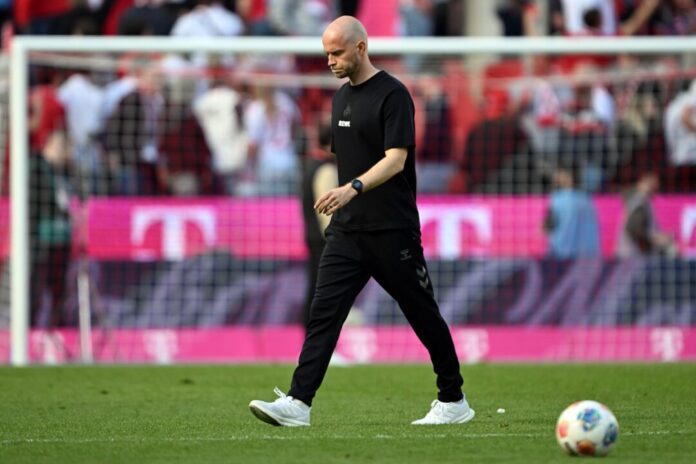 1. FC Köln - Bayer Leverkusen Kölns Trainer René Wagner wollte die Kritik am Rasen nicht unkommentiert stehen lassen.