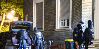 Mit einer großangelegten Razzia geht die Polizei in Nordrhein-Westfalen gegen die Rockergruppe «Hells Angels» vor. 