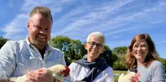 Bundestagsabgeordnete besuchen Bio-Hof im Windrather Tal Christian Pelikan, Ulle Schauws und Ophelia Nick. Foto: Sonja Pöhlmann