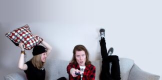 Internationaler Pop-Punk auf der „Manege“-Bühne Die Pop-Punk-Band SLACKRR gastiert am 23. Mai in der Lintorfer Manege. Foto: slackrr