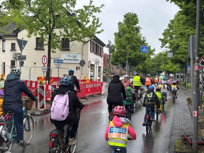 2026-05-17Sternfahrt Stadtradeln2 Unterwegs auf der Sternfahrt zum Auftakt des Stadtradelns nach Ratingen. Foto: Stadt Ratingen